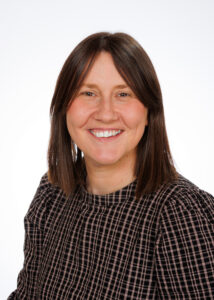 Miss Lisa Holt