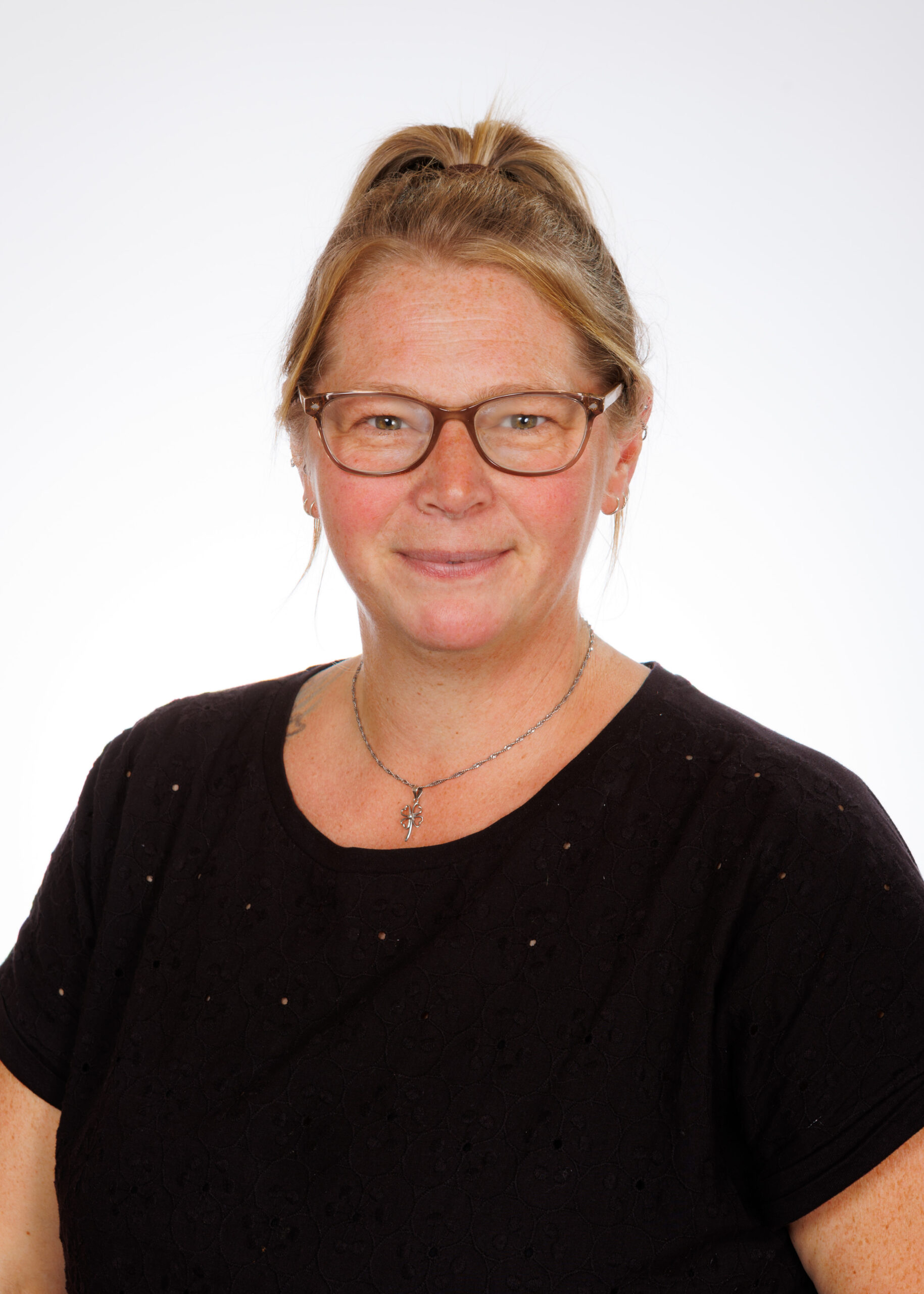 Mrs Sarah Wilkinson : 
