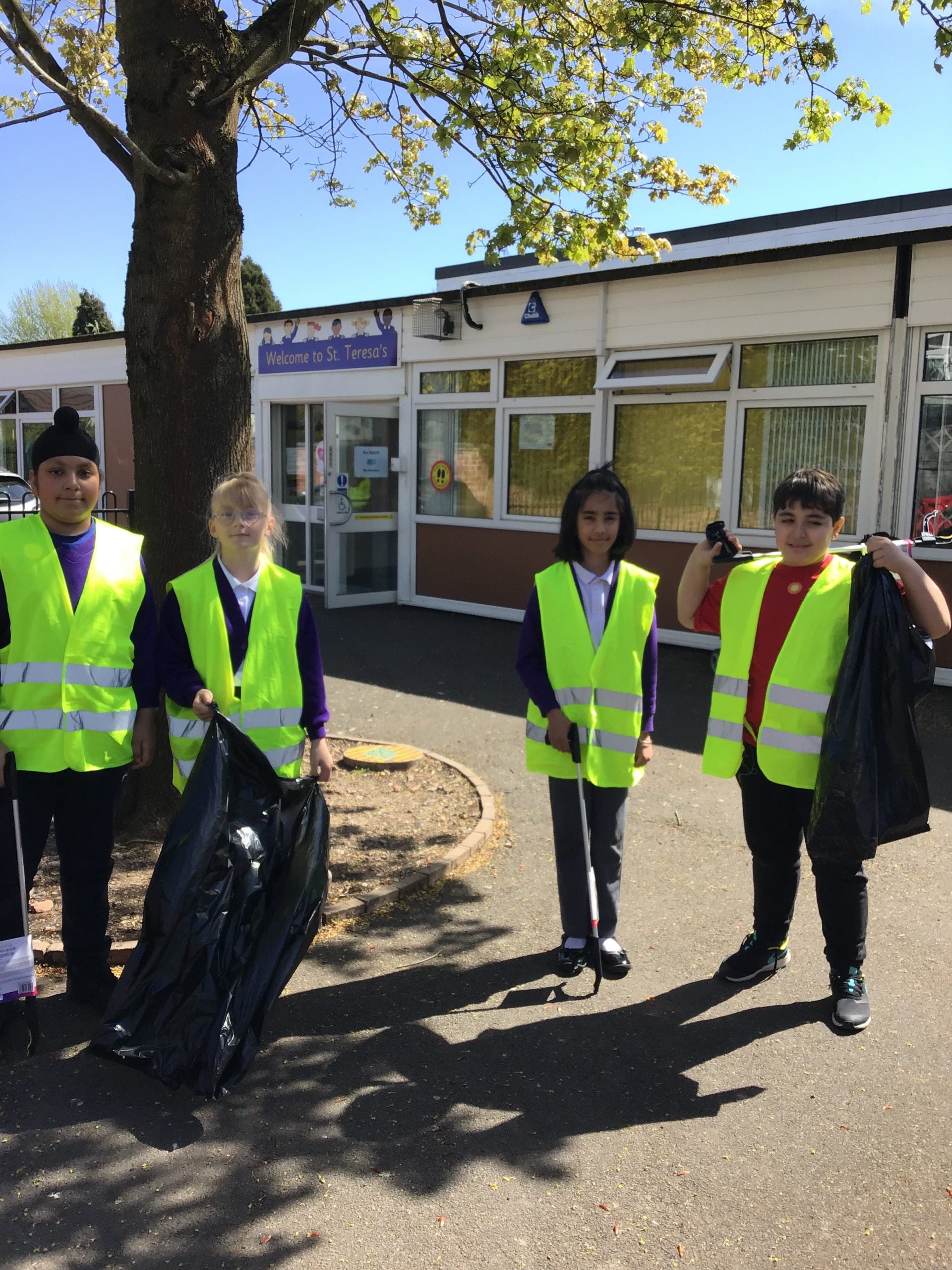 School Councillors Clean Up Our Community | St Teresa's Catholic ...