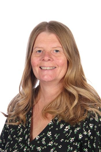 Mrs M Kelly : Extended Schools Manager