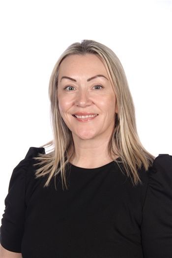 Mrs N Martin : Office Manager