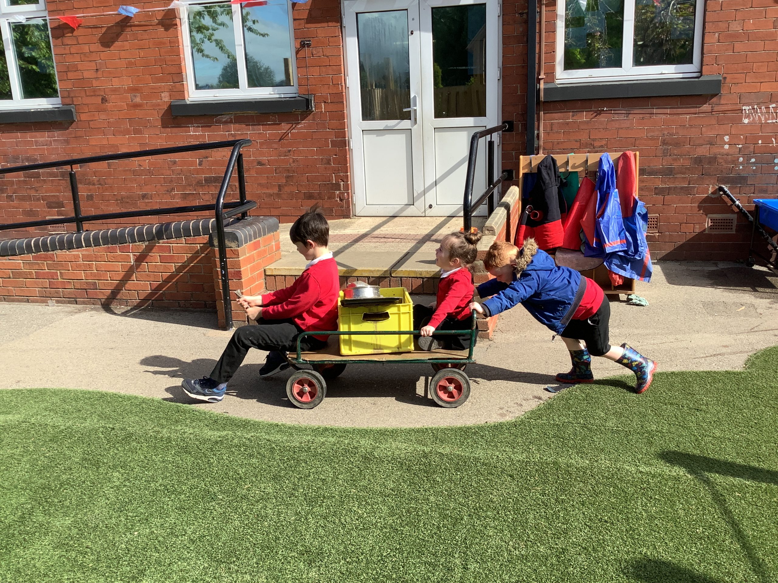 We’re on the move | Carcroft School