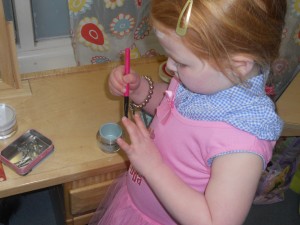 I must paint my nails!