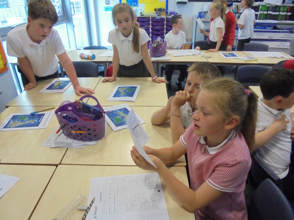 Visit from Sarah – Young Enterprise. | Harton Primary School