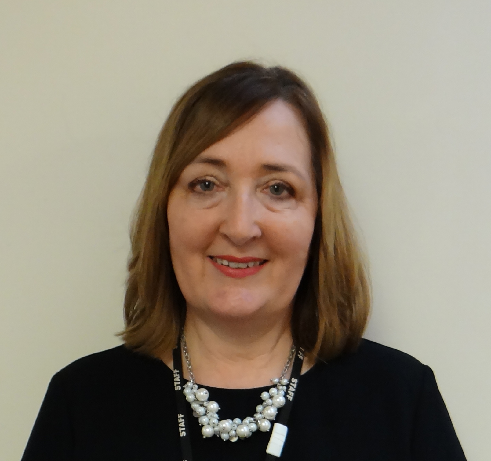 Mrs B Simpson : School Administrator