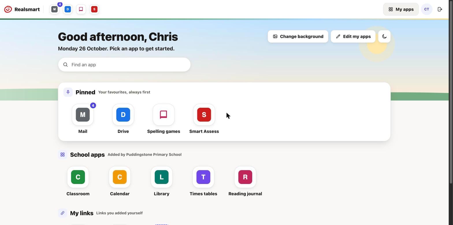 The new Launchpad: a greeting, a search box, pinned apps, school apps and the user's own links