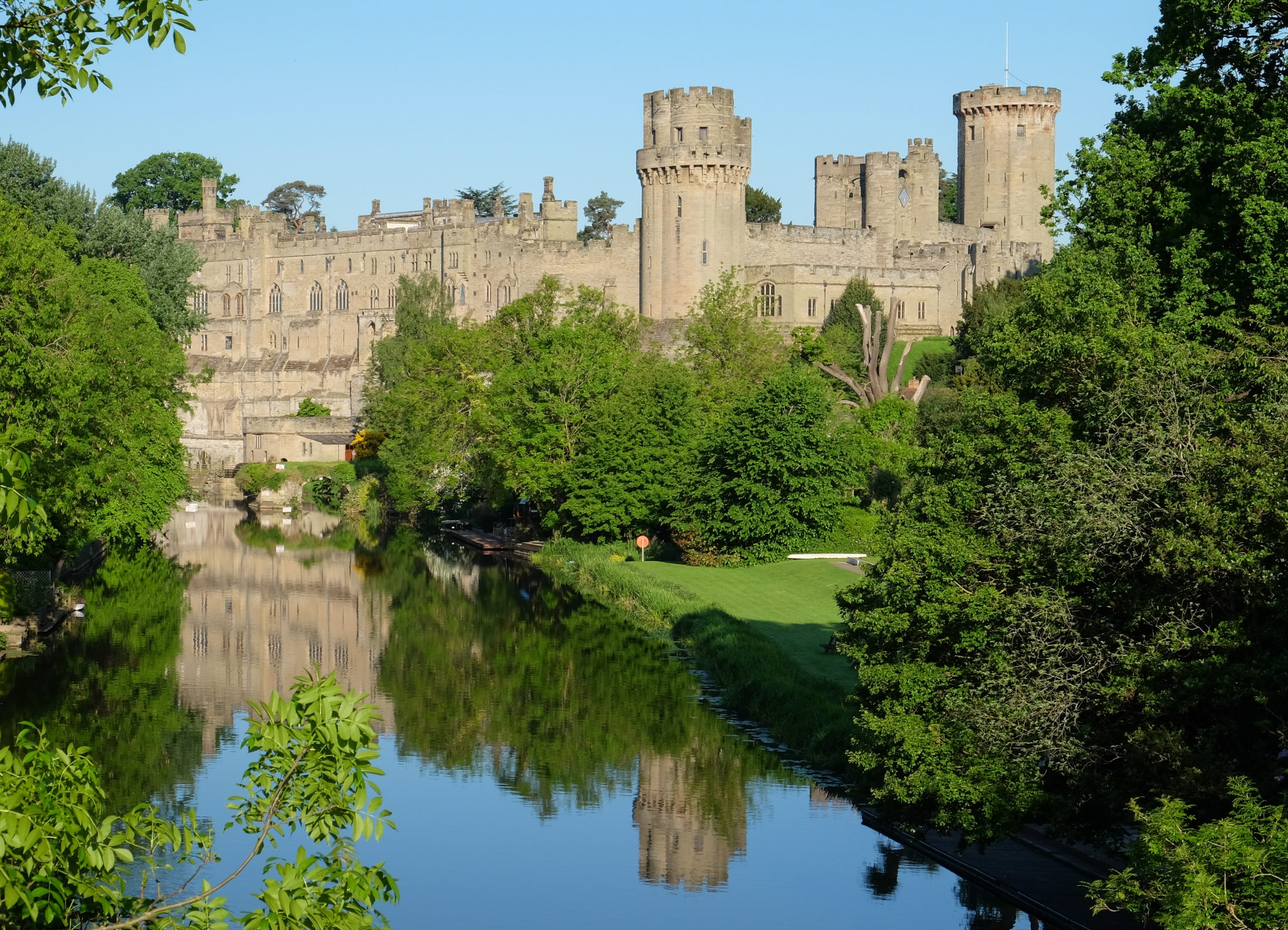 Warwick Castle - Wikipedia
